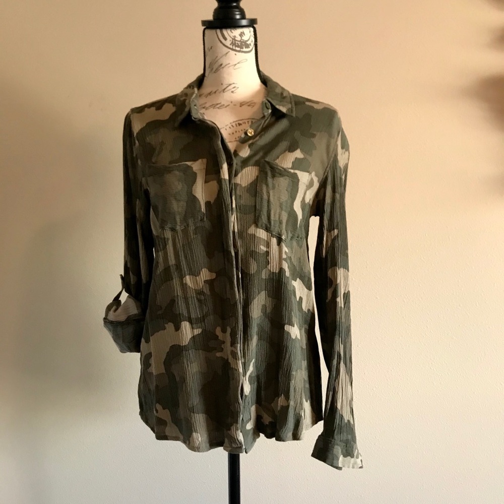 Hippie Rose Camouflage Button-Down